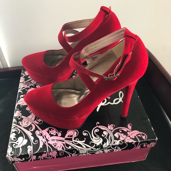 Red Heels - Picture 2 of 8
